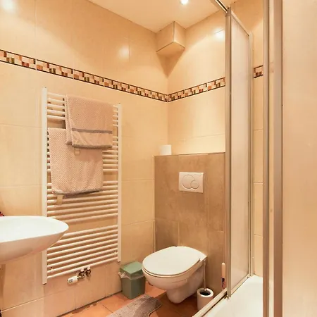 Whisper W Free Parking 24h Check-in דירה ברון אם גבריגה