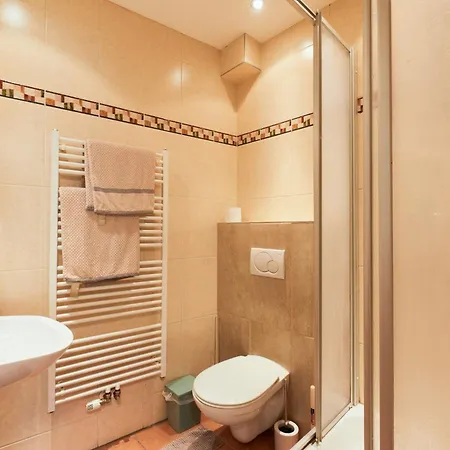 Whisper W Free Parking 24h Check-in *