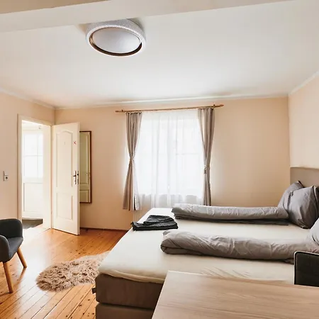 Whisper W Free Parking 24h Check-in * ברון אם גבריגה